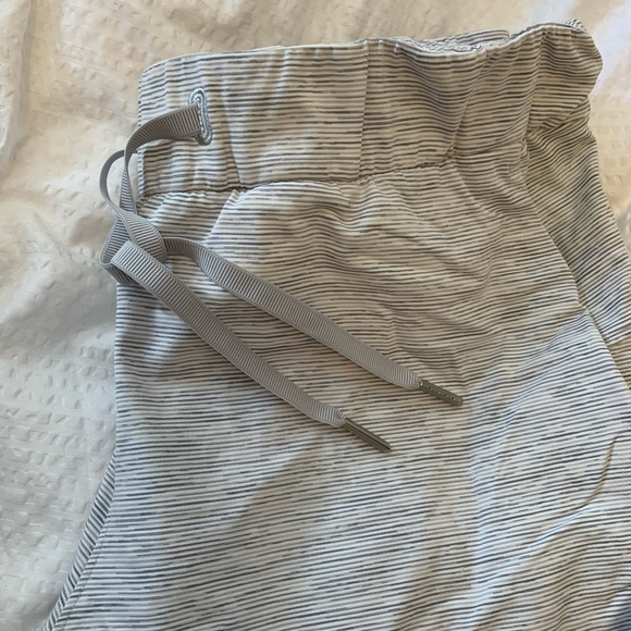 Lululemon ‘On The Fly’ Crop - Picture 5 of 7